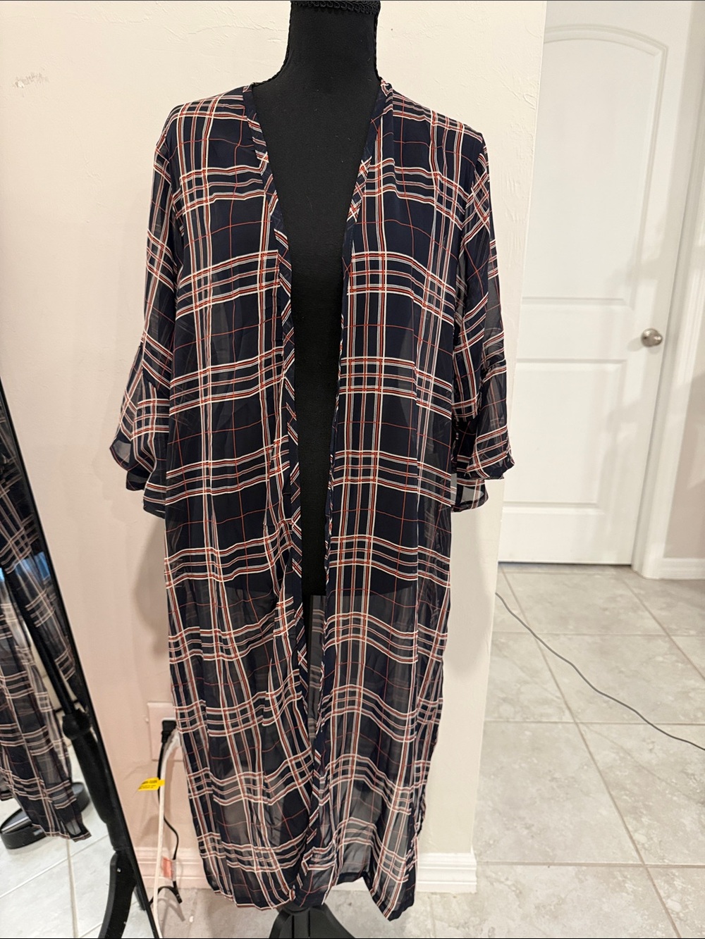 Do everything in love Navy and Blush Plaid Open-Front Kimono Cape